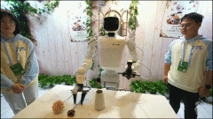 硅谷还正在「卷PPT」中国机械军上岗！看呆歪果